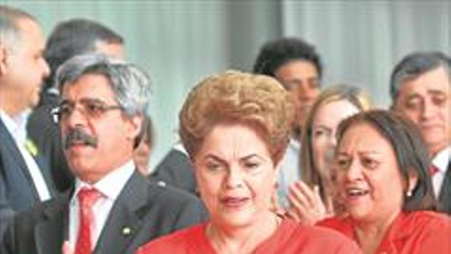 Brasil aparta a Rousseff