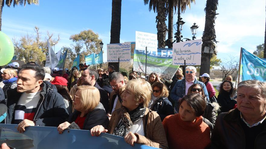 Concentración en defensa del litoral de la Comunitat Valenciana: “La situación es lamentable”