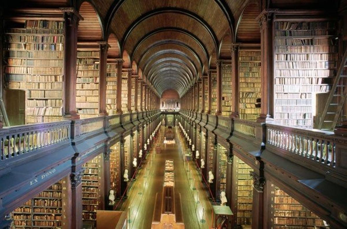 biblioteca del Trinity College de Dublín