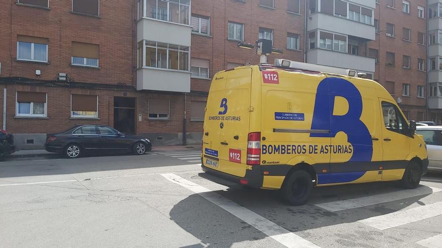 Tremendo susto en Mieres: se derrumba el suelo de un piso en la calle Siero sin causar heridos