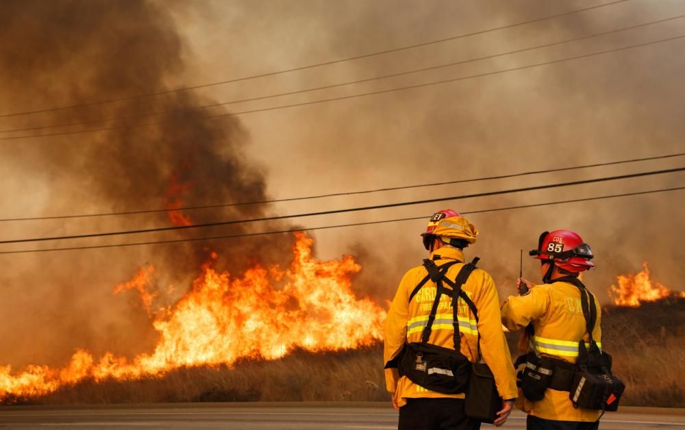 Varios incendios forestales dejan 10 muertos en California