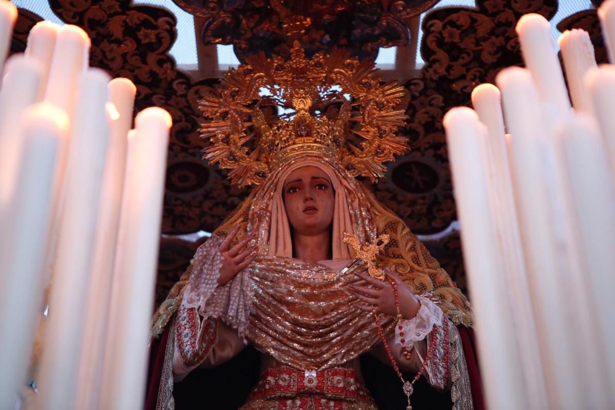 El Descendimiento abre la esperanza del Viernes Santo