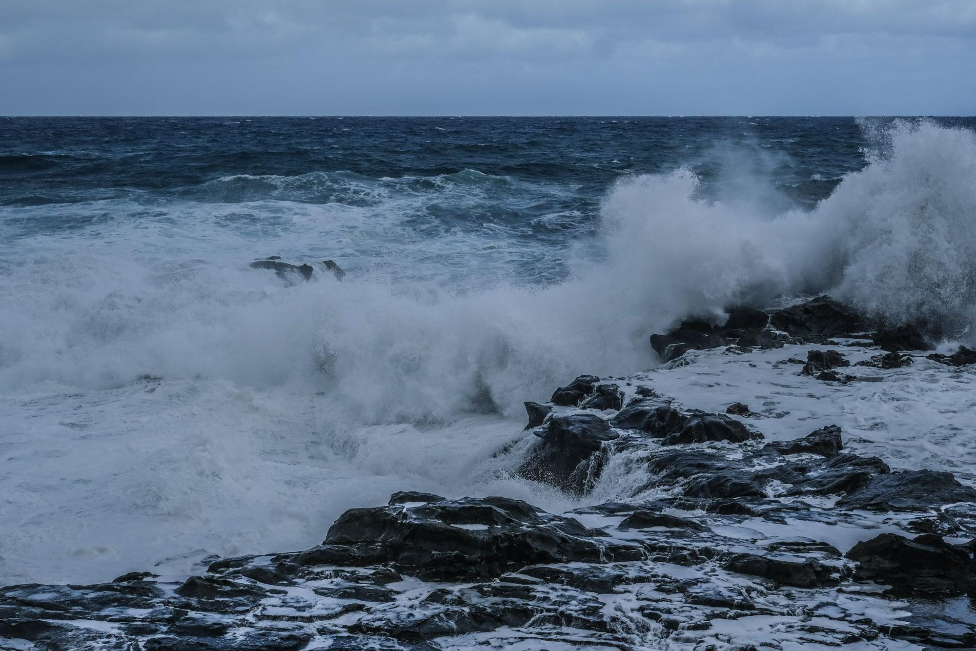 La borrasca Celia deja un temporal de viento y mar en Gran Canaria (14/02/2022)