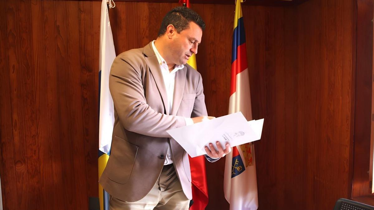 Óscar Noda, alcalde de Yaiza.