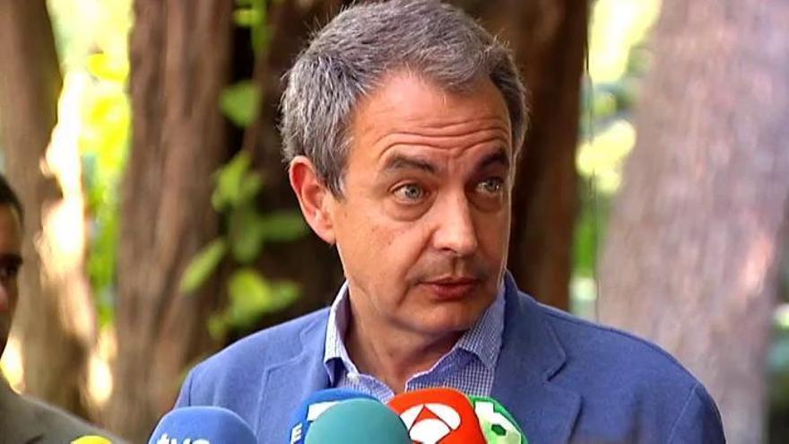 Zapatero pide un "entendimiento mínimo" a tres de los cuatro grandes partidos