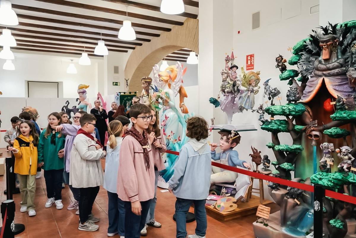 Inauguración de la Exposición del Ninot de Cullera.