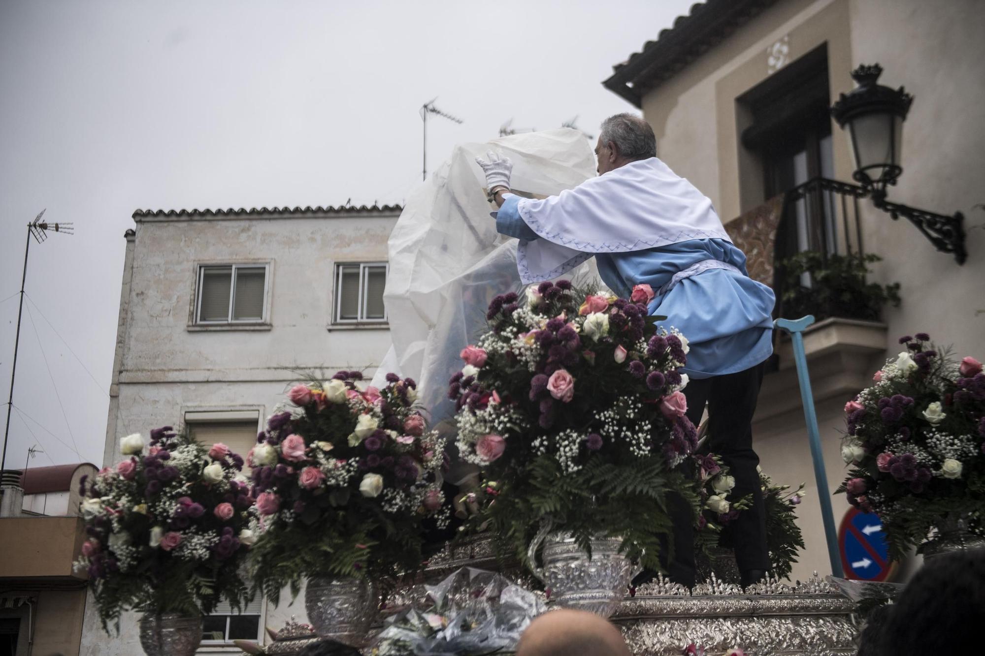 Galería | Cáceres dice 'hasta pronto' a la Virgen de la Montaña en una veloz Subida marcada por la lluvia