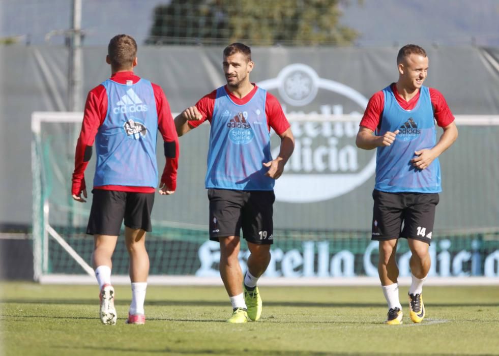 Los jugadores celestes ultiman los preparativos para su visita al Espanyol.