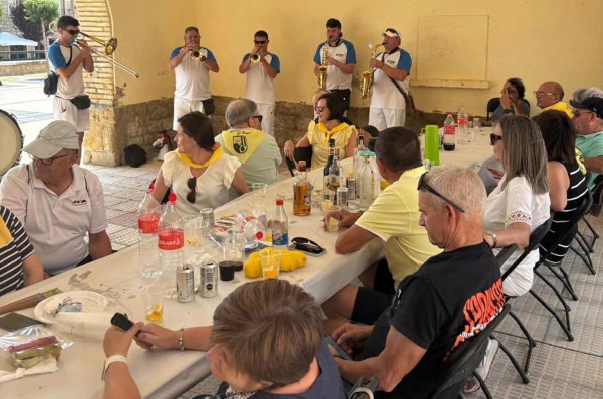 La comida y la música, protagonistas en El Bayo.
