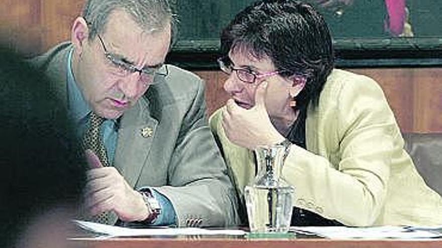 José Valdés Cao y Pilar Varela, en un pasado Pleno.