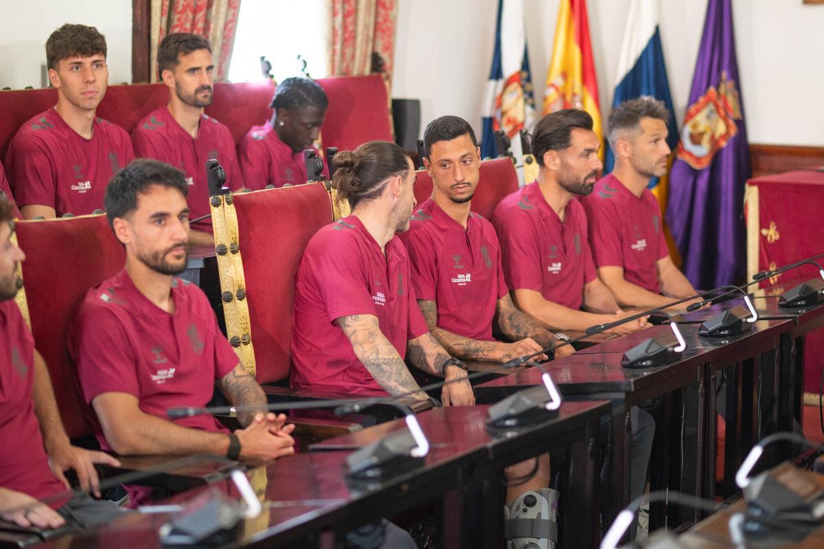 La Laguna recibe al CD Tenerife. La Laguna recibe al CD Tenerife.