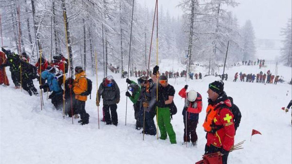 Un hombre sobrevive en los Alpes tras dos horas y media sepultado bajo la nieve