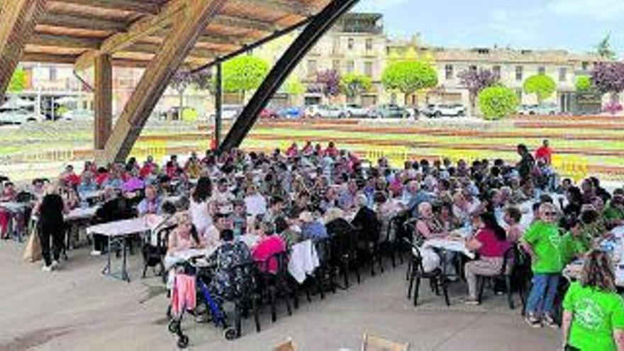 Sant Fruitós tanca la Setmana de la Gent Gran amb un reconeixement als esplais de la comarca | AJ. DE SANT FRUITÓS