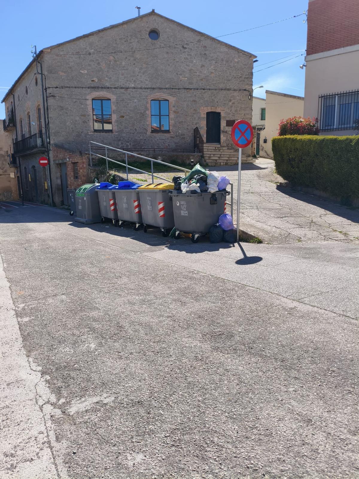 Contenidors del carrer Josep Pessarrodona