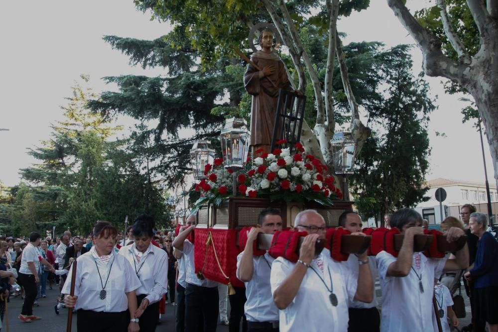 Procesión de San Lorenzo en Los Bloques