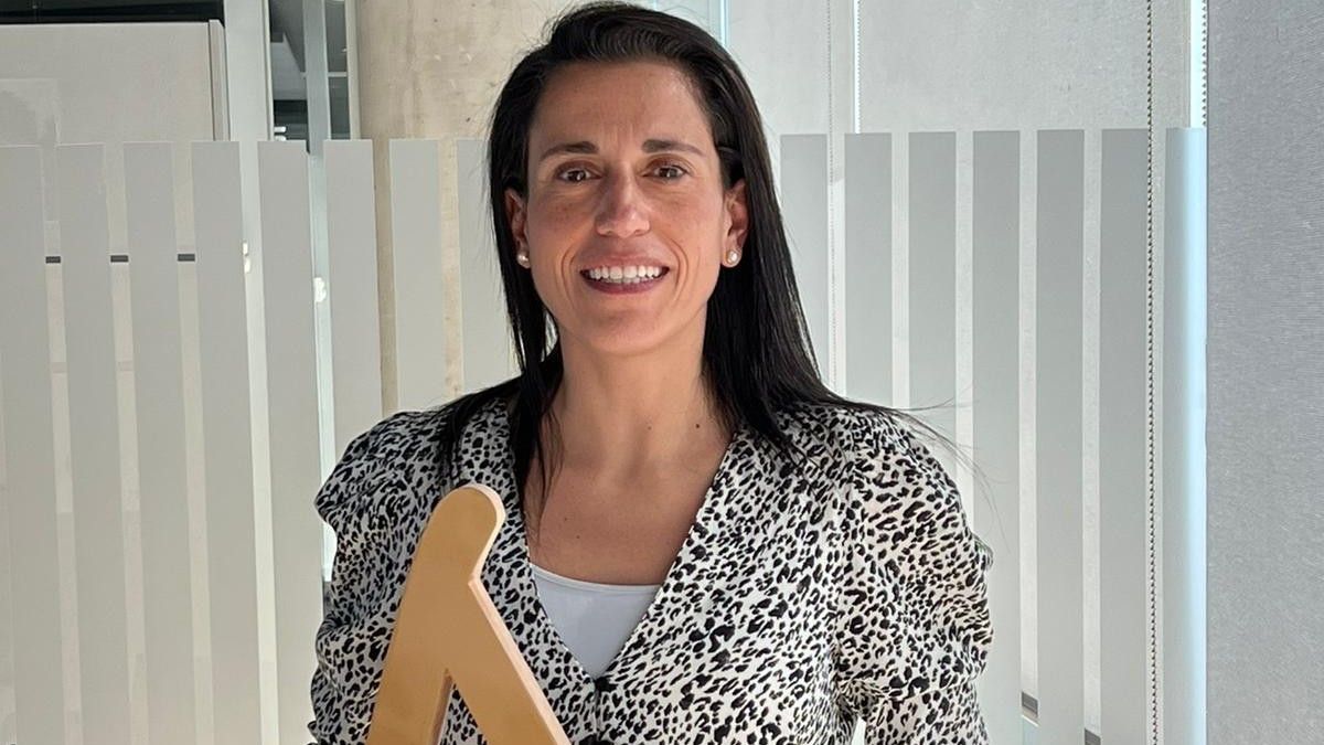 Ana Rossell ha recibido el 'Premio Anna Vives'