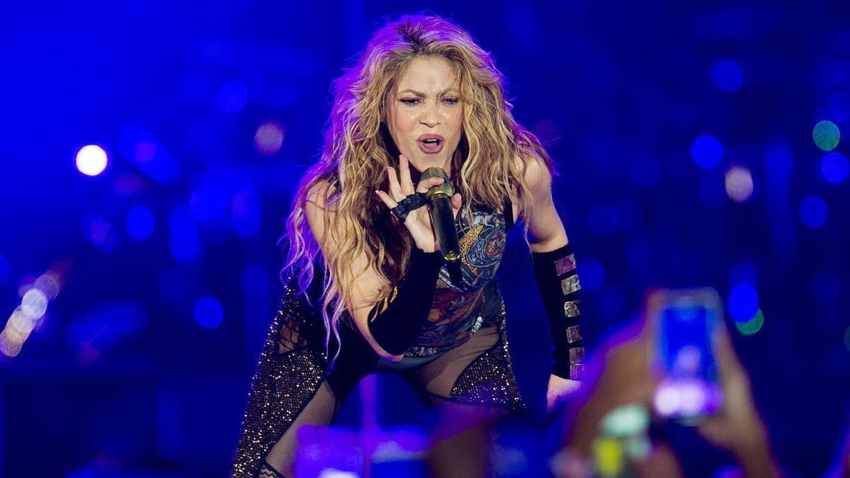 Shakira durante su actuación en el Palau Sant Jordi.