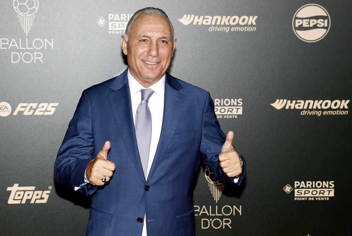 Hristo Stoichkov llega a la 68 edición de la Gala Balón de Oro en el Theatre du Chatelet en Paris. Hristo Stoichkov llega a la 68 edición de la Gala Balón de Oro en el Theatre du Chatelet en Paris.