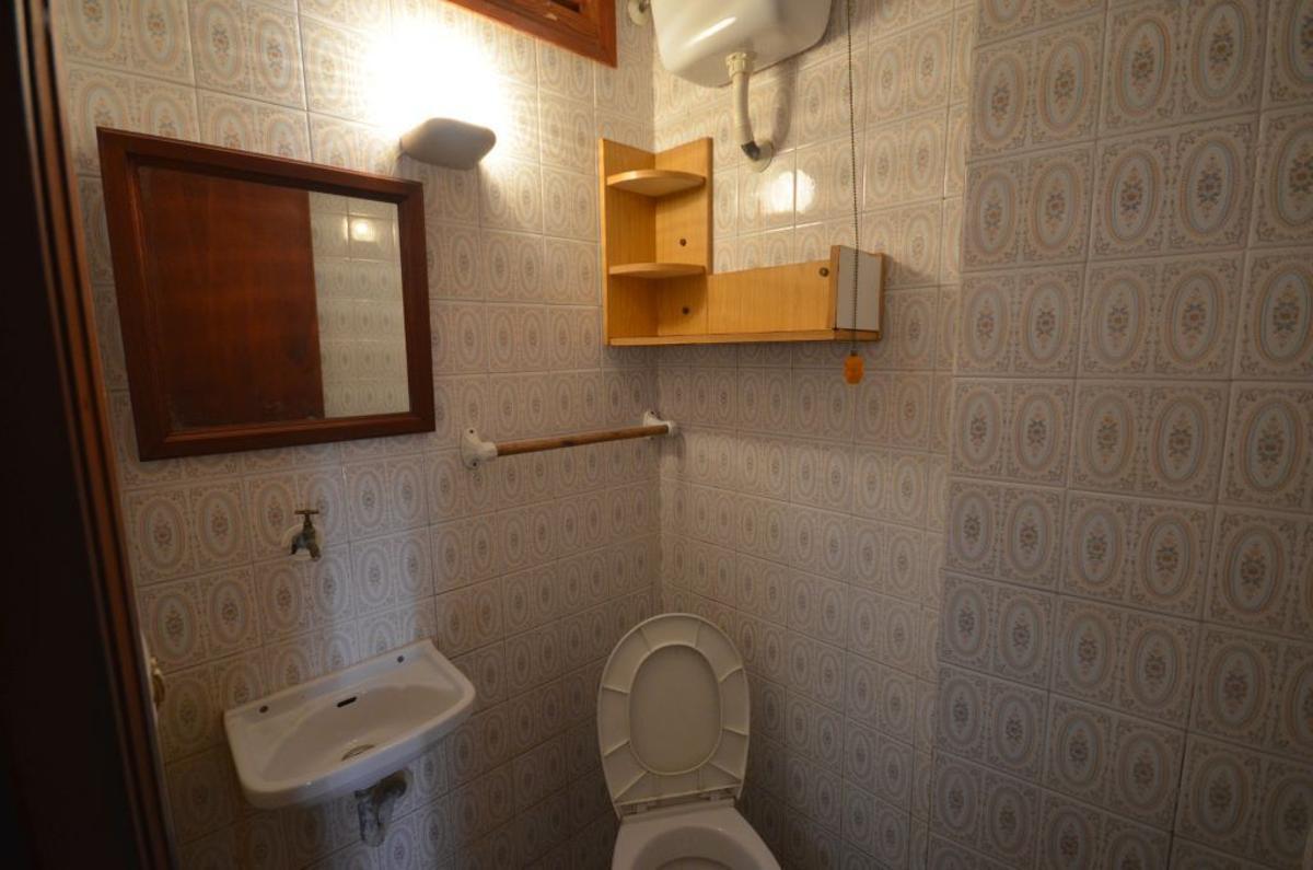 Las mejores fotos: Una casa de tres plantas y solárium sale a la venta en el casco histórico de Peñíscola