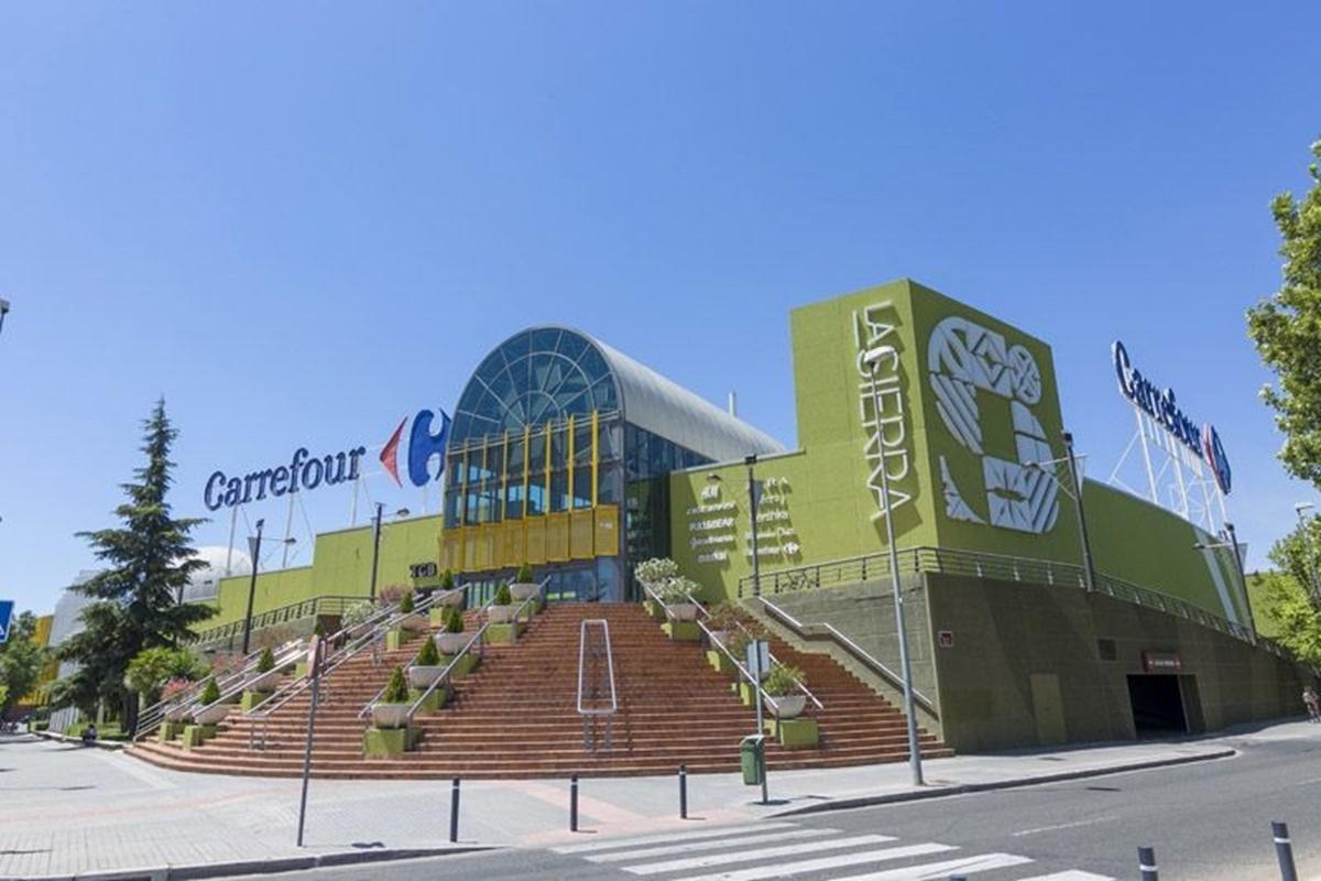 Centro comercial La Sierra.