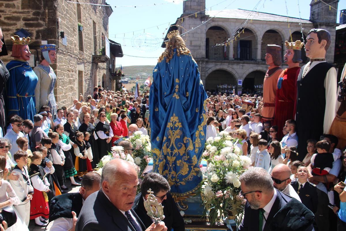 GALERÍA | La Virgen de Las Victorias ilumina Puebla GALERÍA | La Virgen de Las Victorias ilumina Puebla