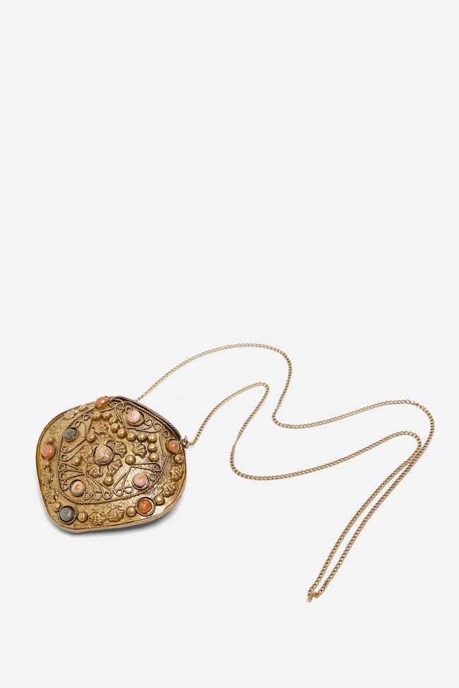 Collar-bolso