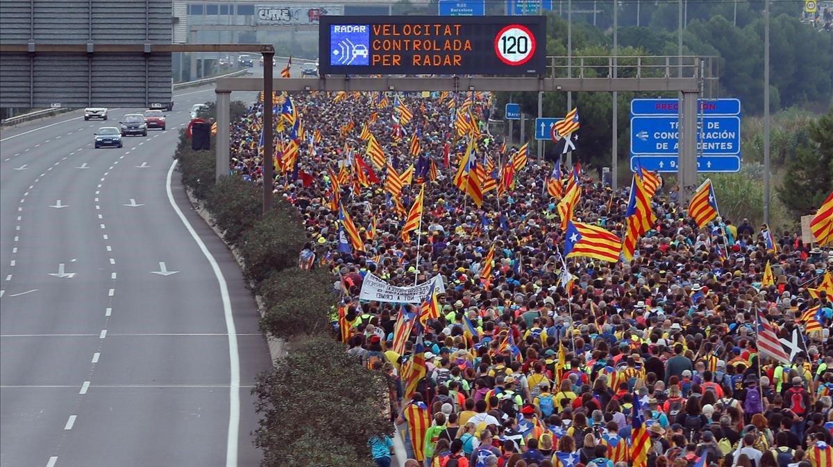 ’Marxa per la Llibertat’ a su paso por Sant Vicenç dels Horts.