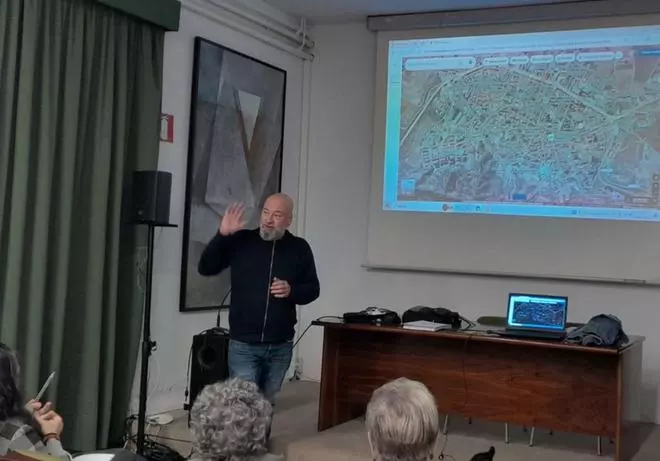 Rubén Pérez imparte una charla de los nombres de las calles de Toro