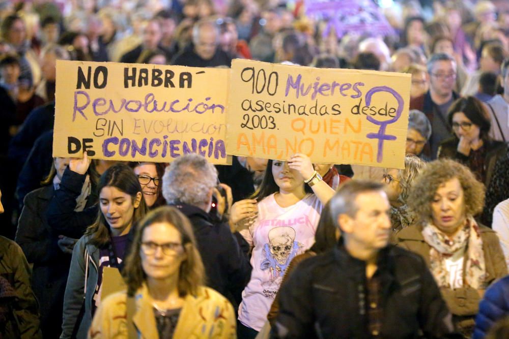 Manifestación contra la violencia de género en València