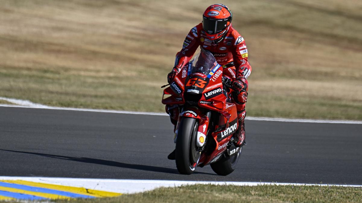 Afrancesco Bagnaia en el gran premio mundial 2022.