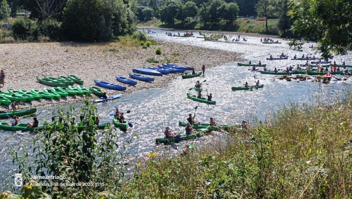 Canoas en el río Sella.