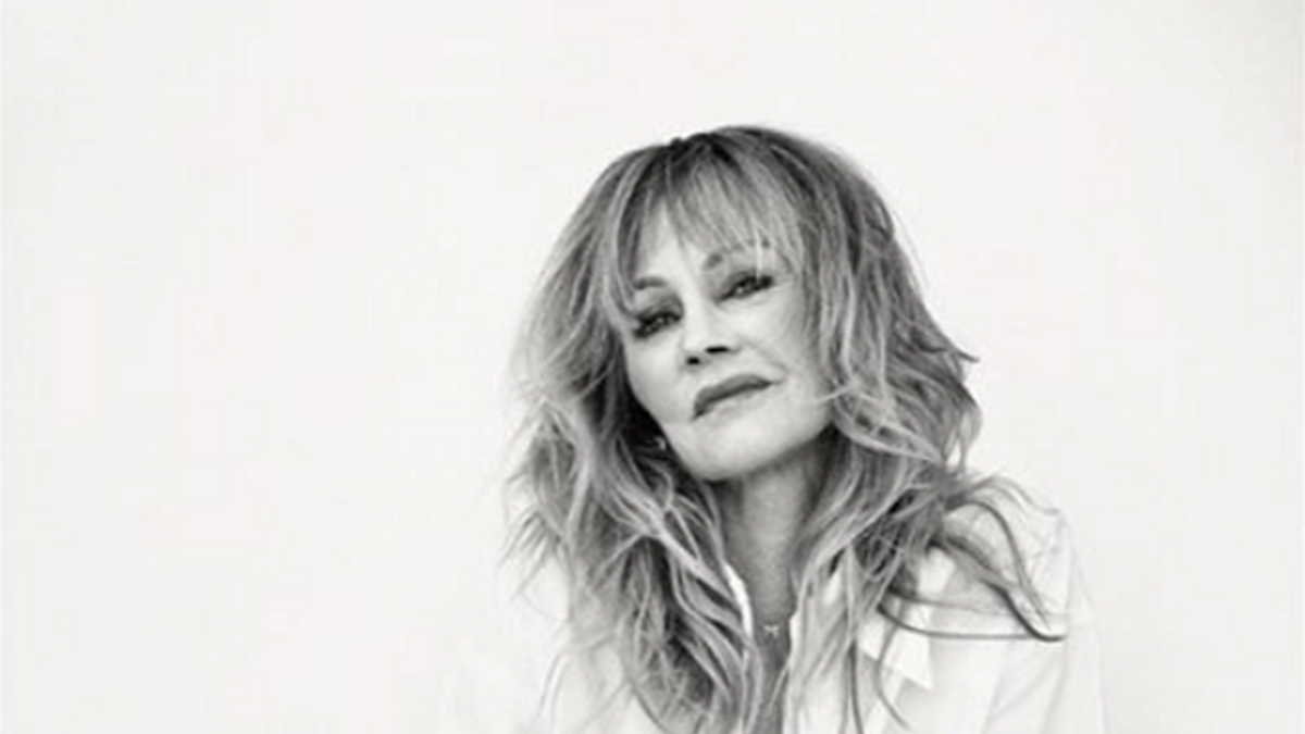 Melanie Griffith posando en su cuenta de Instagram