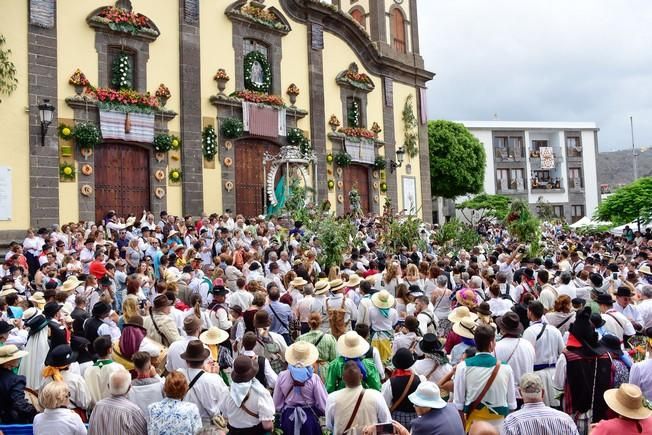 Procesion y Romeria por las Fiestas de las ...