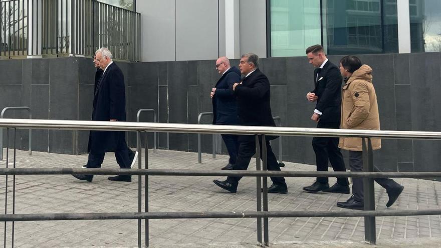Sentido adiós al Dr. Miñarro con Joan Laporta encabezando la representación azulgrana