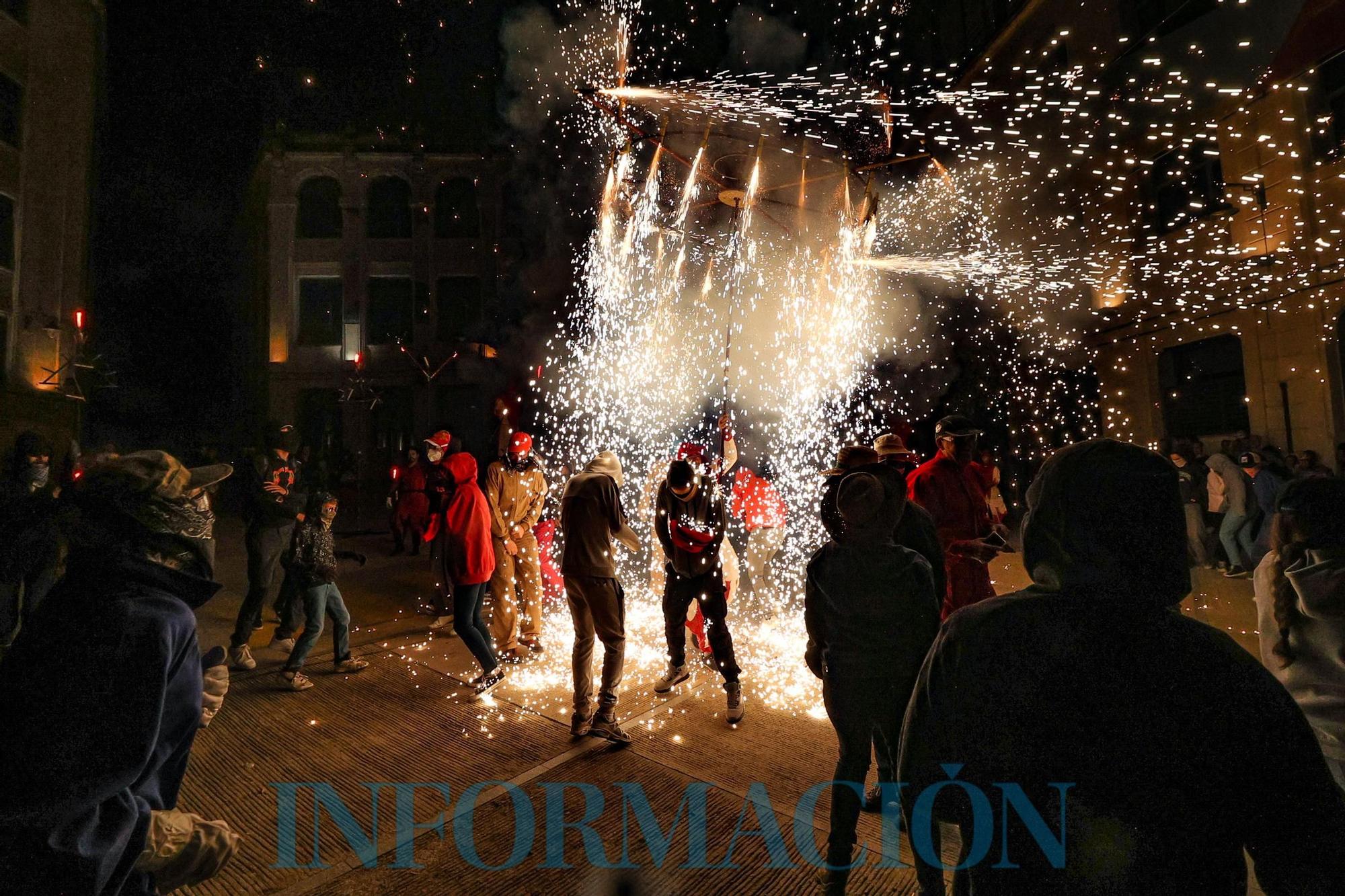 Espectacular Correfocs dels Dimonis Rafolins en Alcoy