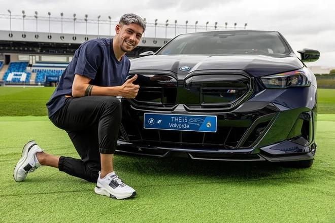 ¡Los nuevos cochazos de los jugadores del Madrid! Estos son los de Mbappé, Vinicius...