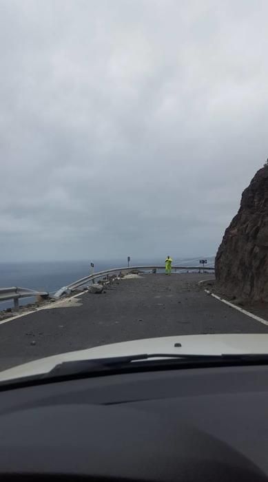 Desprendimientos la carretera de La Aldea, en Faneque