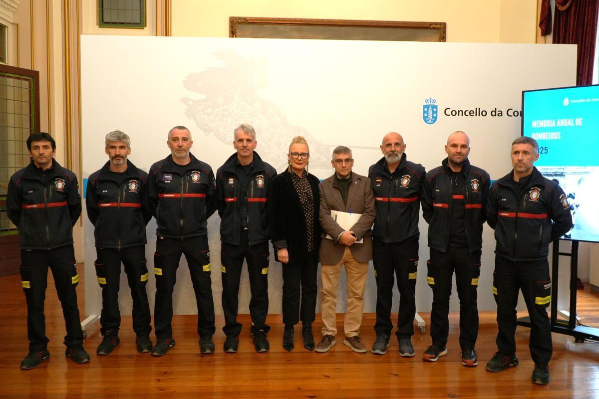 Acto de presentación de la memoria 2025 del cuerpo de bomberos en el Ayuntamiento de A Coruña