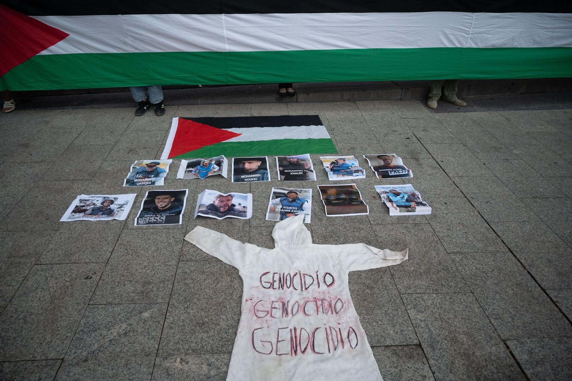 EN IMÁGENES | Nueva cacerolada por Palestina en Zaragoza