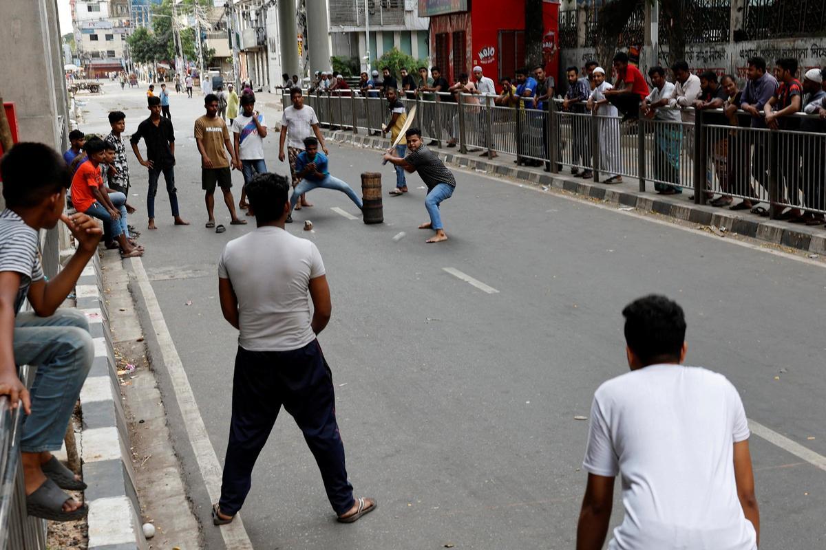Toque de queda en Bangladesh después de protestas lideradas por estudiantes contra las cuotas laborales del gobierno