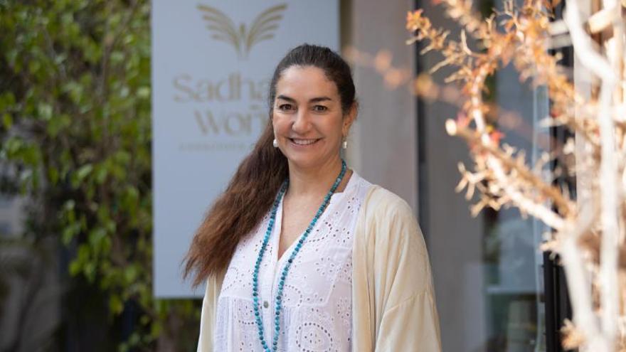 Mariana Salinas, responsable de Sadhana Works: «Meditar es como ducharse, hay que hacerlo cada día»