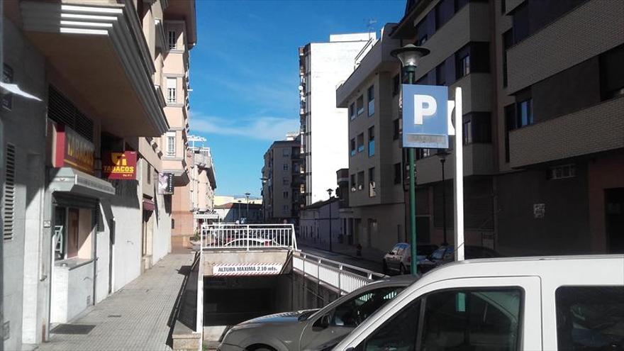 El parking de la Chimenea tiene ya reservadas 22 de sus 54 plazas