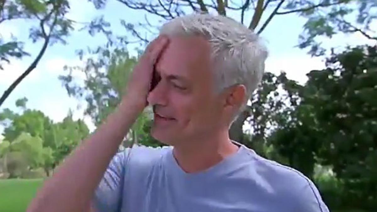 Mourinho rompe a llorar cuando recuerda el fútbol