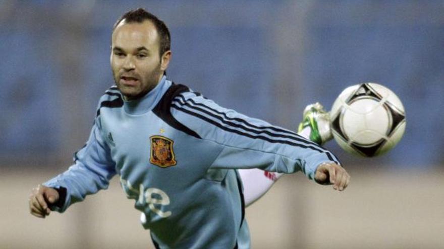 Andrés Iniesta durante un entrenamiento con la selección.