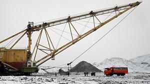 Extracción de carbón en la mina a cielo abierto de Vostsibugol, cerca de la ciudad de Tulun, en Siberia