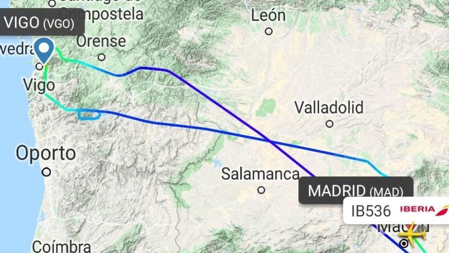 Recorrido Madrid-Vigo-Madrid que realizó el vuelo que no pudo aterrizar ayer en el aeropuerto de Vigo. // Flightradar24