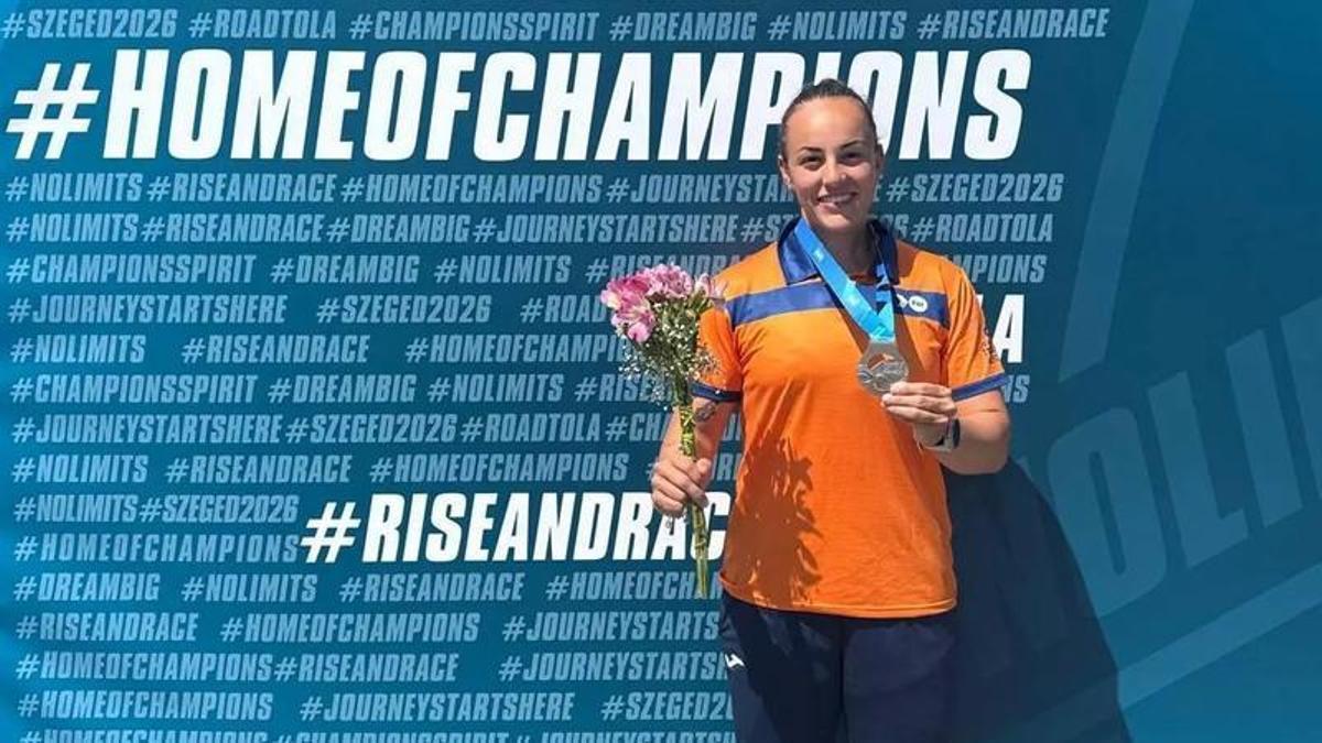 Bárbara Pardo brilla con la plata mundialista en Szeged (Hungría) en el K4 500 femenino.