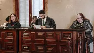 Los forenses mantienen que la bebé arrojada a un contenedor en Porto Cristo nació viva y su “posibilidad de supervivencia era bastante alta”