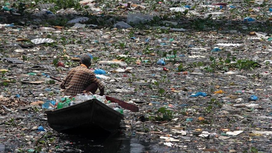 Los desechos ya contaminan casi la mitad de los entornos acuáticos del mundo
