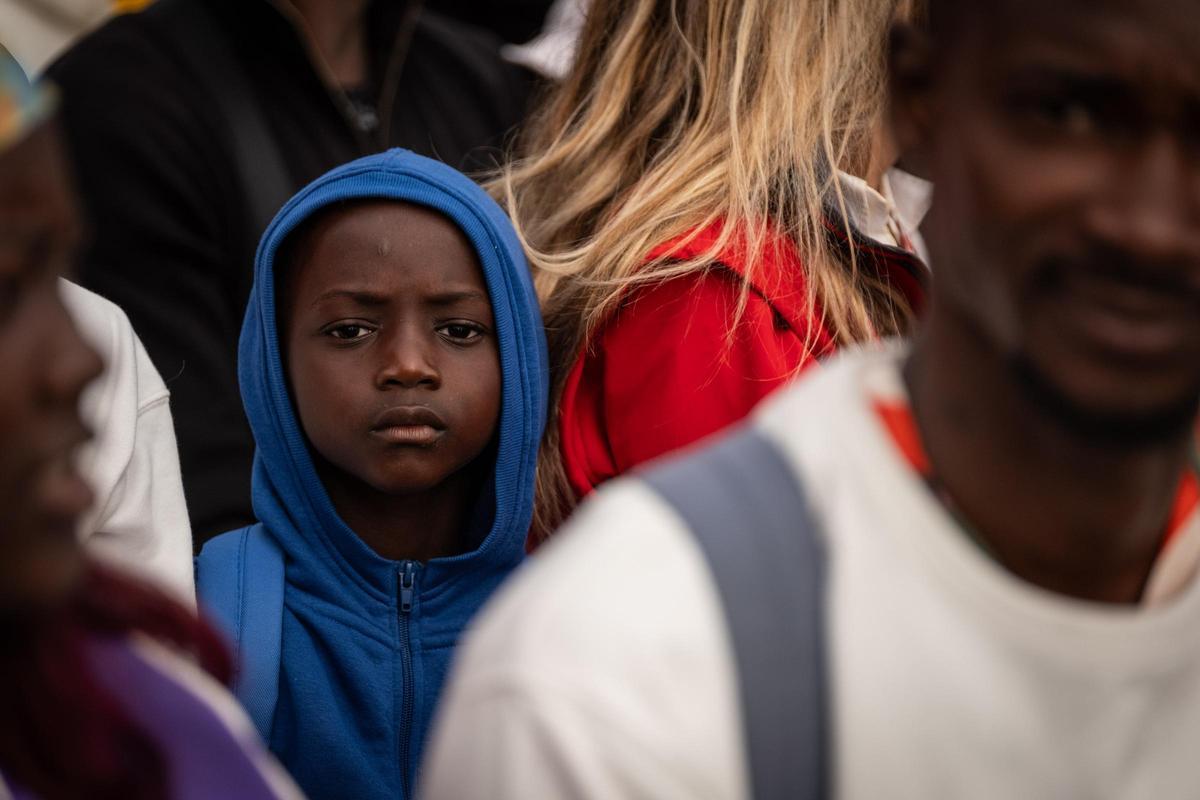 Así ha sido el encuentro del papa León XIV con migrantes de Las Raíces